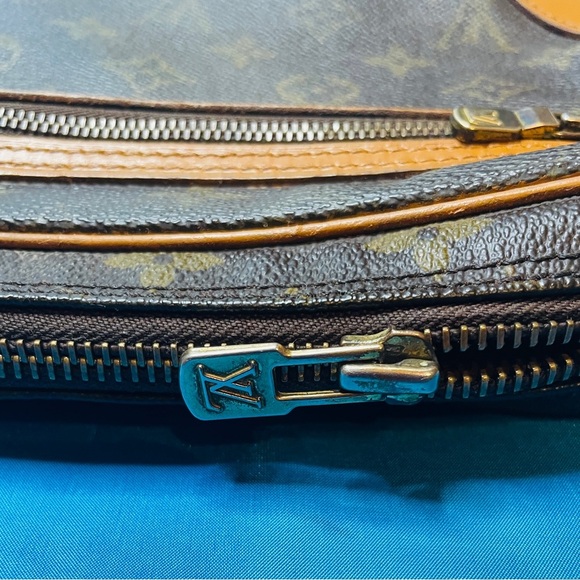 Louis Vuitton Monogram Marly Dragonne Wristlet With COA in VGC - Picture 6 of 13